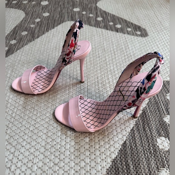 Christian Louboutin Fetish Du Desert Tie Heel - Picture 4 of 11